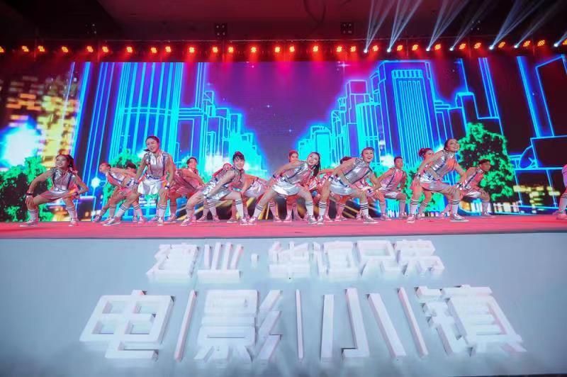 电影预售最新动态，行业趋势、影响及未来展望